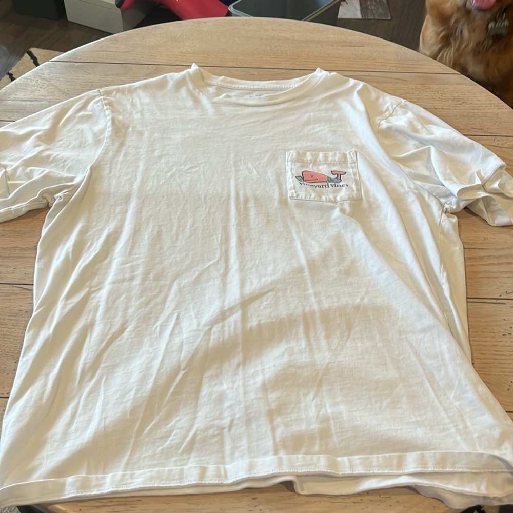 Women’s Large Vineyard Vines Healthcare tee